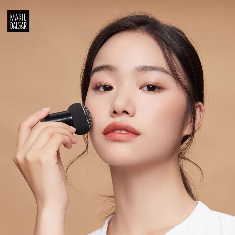 Mary Deca New Year's Gift Little Mushroom Cushion Foundation Essence Concealer is long-lasting and not easy to remove makeup