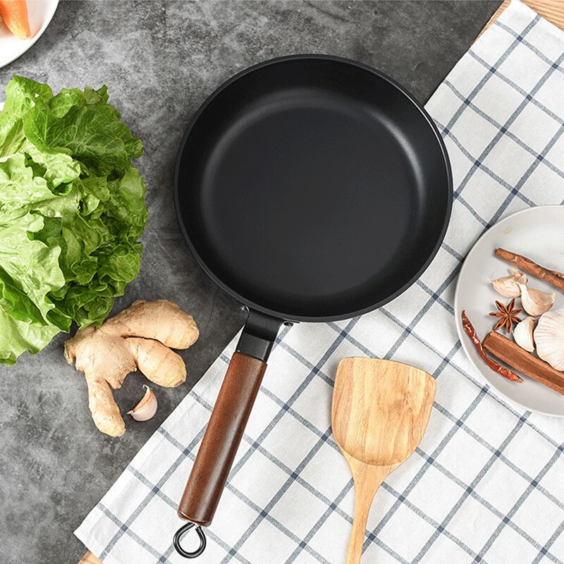 Herbal Glo iron pot non-stick wok frying pan milk pot soup pot uncoated forged Japanese pot gas stove induction cooker suitable for ancient Pharaoh iron pot 32cm wok