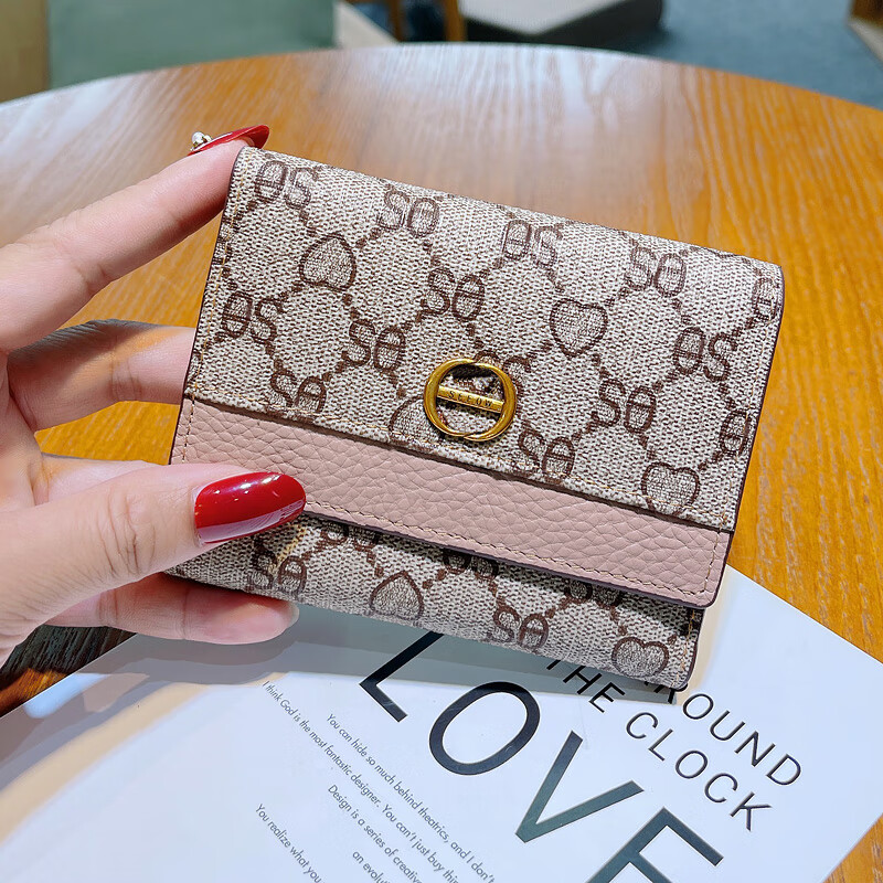 Kuqi Kangaroo Small Wallet Girls' Style 2025 New Internet Celebrity Card Holder Women's Niche Design High-Looking Folding Short Wallet Pink Can Hold Driving License Gift Box