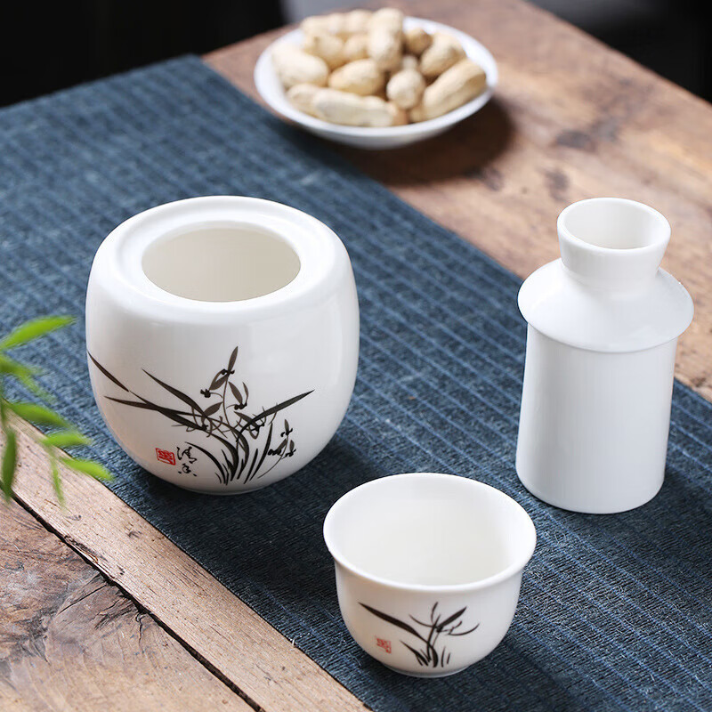 He Jian Gong wine warmer, old-fashioned Chinese-style ceramic hot pot, alcohol stove, heated wine warmer, wine-dividing rice wine cup set, Chinese-style liquor warmer set, 2 liang