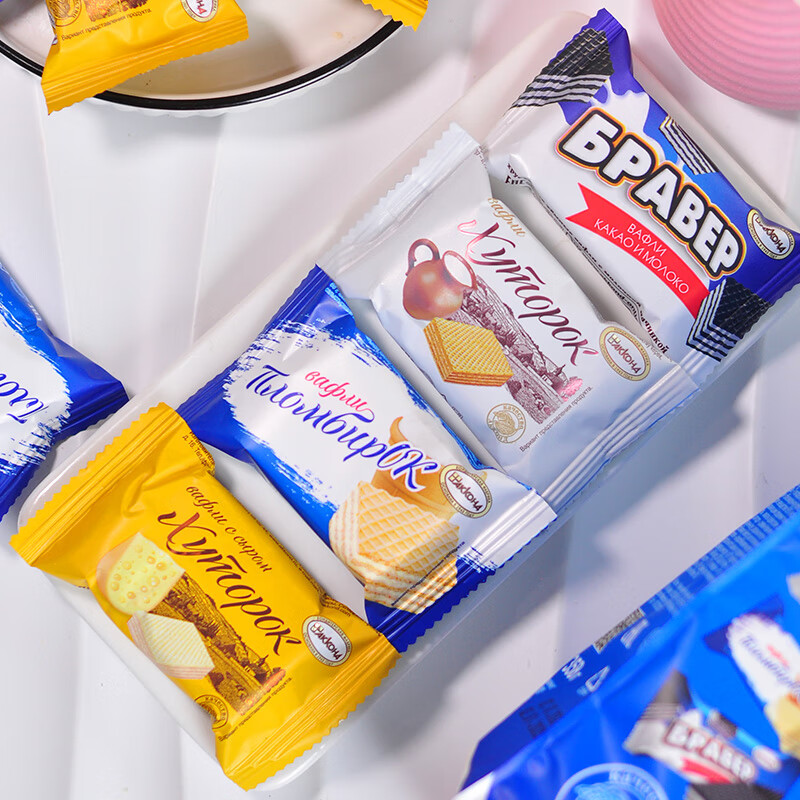 Akonte Russian multi-flavor mixed wafer biscuits original imported snacks 358g