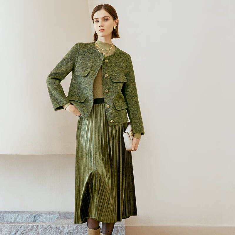 Yanyu Xiaoxiangfeng Woolen Coat Women's Winter 2025 Commuting Round Neck Temperament Short Wool Coat Light Coffee L