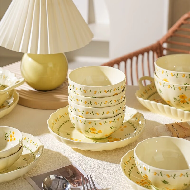 Persson Small Fresh Underglaze Colored Bowl Set Ceramic Bowls and Tableware Especially Beautiful Ceramic Rice Bowls and Dish Plates 4.5-inch Lotus Bowl 4 Pack