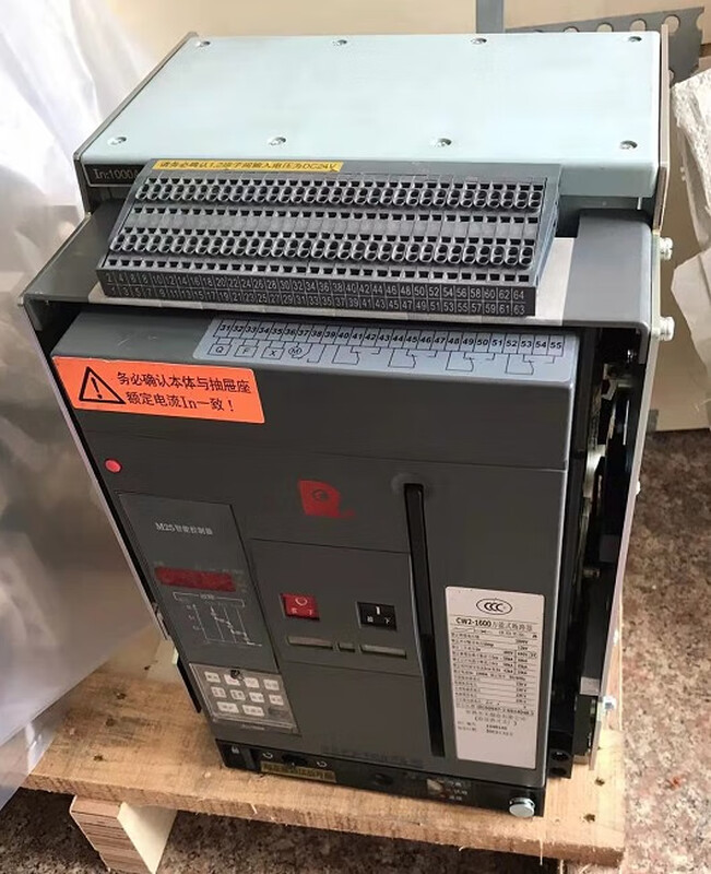 Changshu type circuit breaker CW2-1600/3P630A1250A1000A800A1600A stock drawer type 1000A