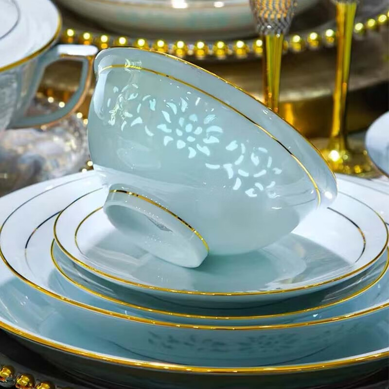 Manyuan new style underglaze color exquisite bowl and dish set household Jingdezhen tableware light luxury celadon ceramic to give a sense of luxury Celadon exquisite 10 people configuration 70-piece set