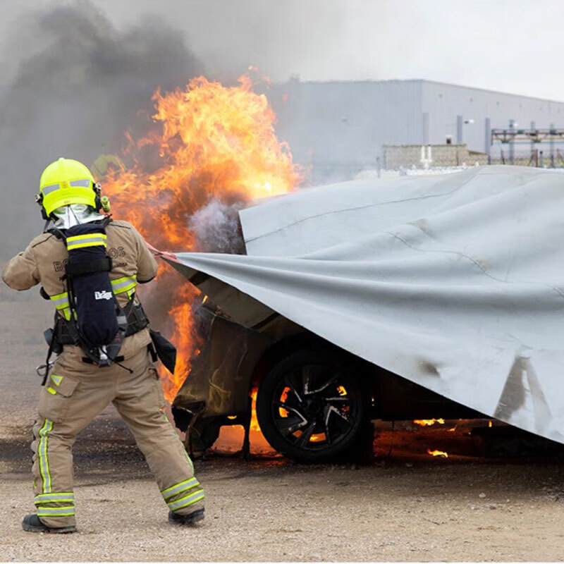 Andatong car fire blanket, car fire blanket, new energy electric vehicle parking lot, full coverage flame retardant fireproof clothing, glass fiber 3*4 meters
