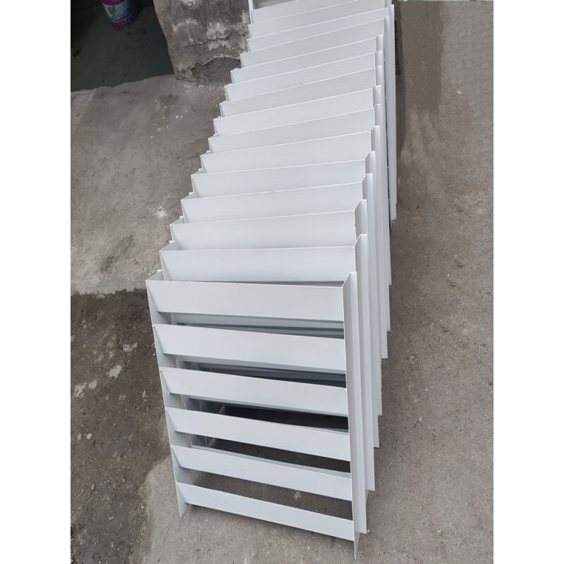 Suitable for household air conditioner outdoor unit bracket windshield change wind direction to prevent direct blowing and heat dissipation, wind deflector louver white fixed white 45*45 upgraded model 75 degrees galvanized plate paint