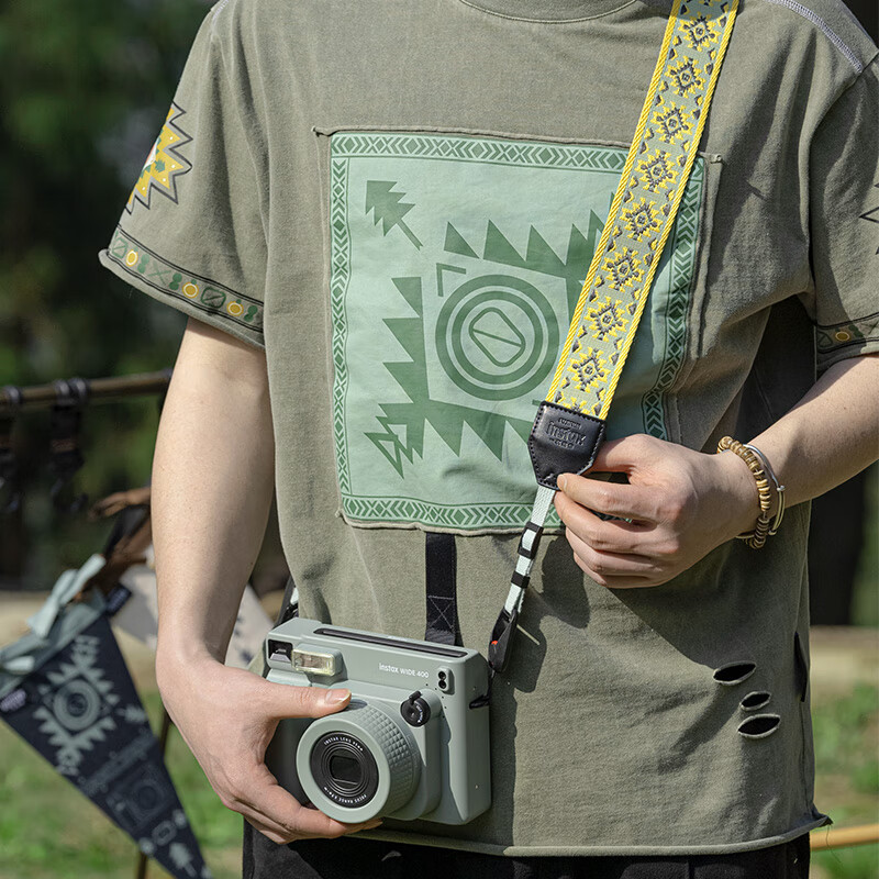 Fuji (FUJIFILM) instax wide400 instant wide format camera photo paper one-click shooting point-and-shoot camera best friend travel holiday birthday gift wide400 wilderness green official standard package including camera standard + wilderness totem accessory box (including 20 photos)