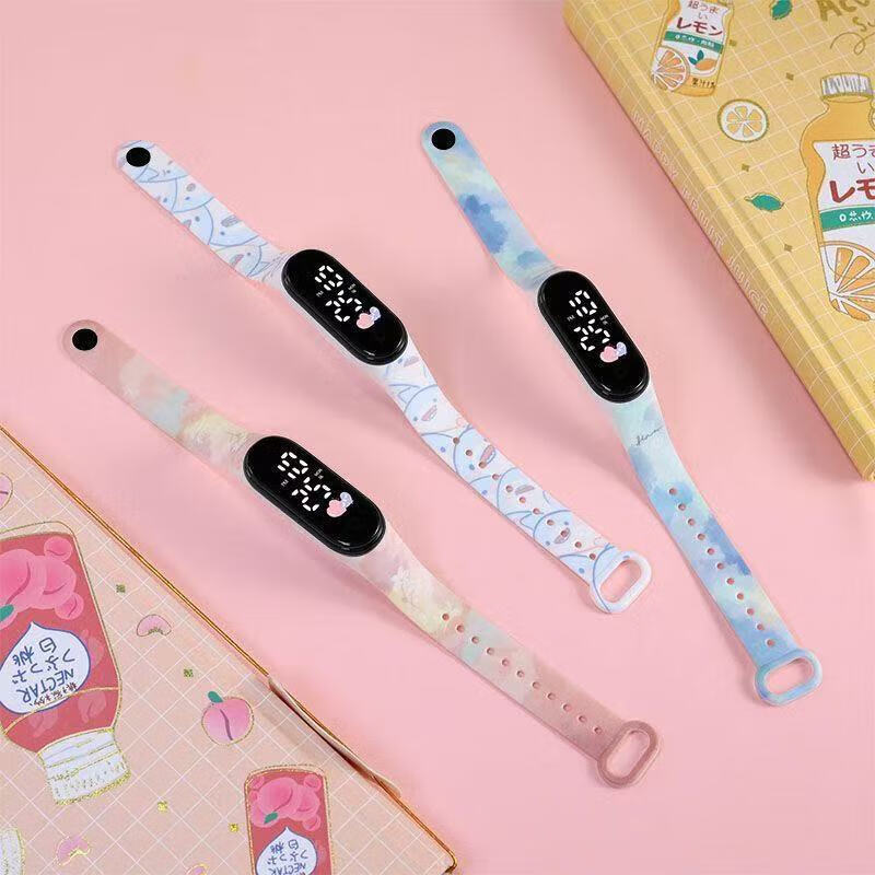 Elementary school students' watches only tell time, forest girls, middle and high school girls, good-looking children's electronic sports bracelets for boys and girls, pastel white flowers