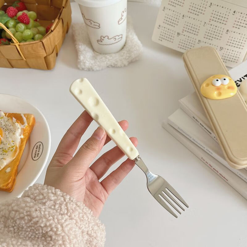 An Junsheng cute ins cheese spoon, fork and chopsticks three-piece set for students and children portable tableware storage box set spoon + fork + wheat chopsticks free box