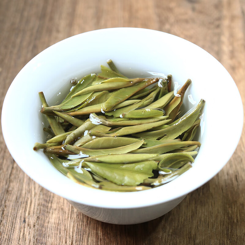 Yidingyi 2023 New Tea Authentic Floral Fragrance Whole Wilderness White Tea Cake Alpine Young Buds Mingqian Spring Tea Manufacturer Batch 2023 Whole Wilderness White Peony One Cake 300g