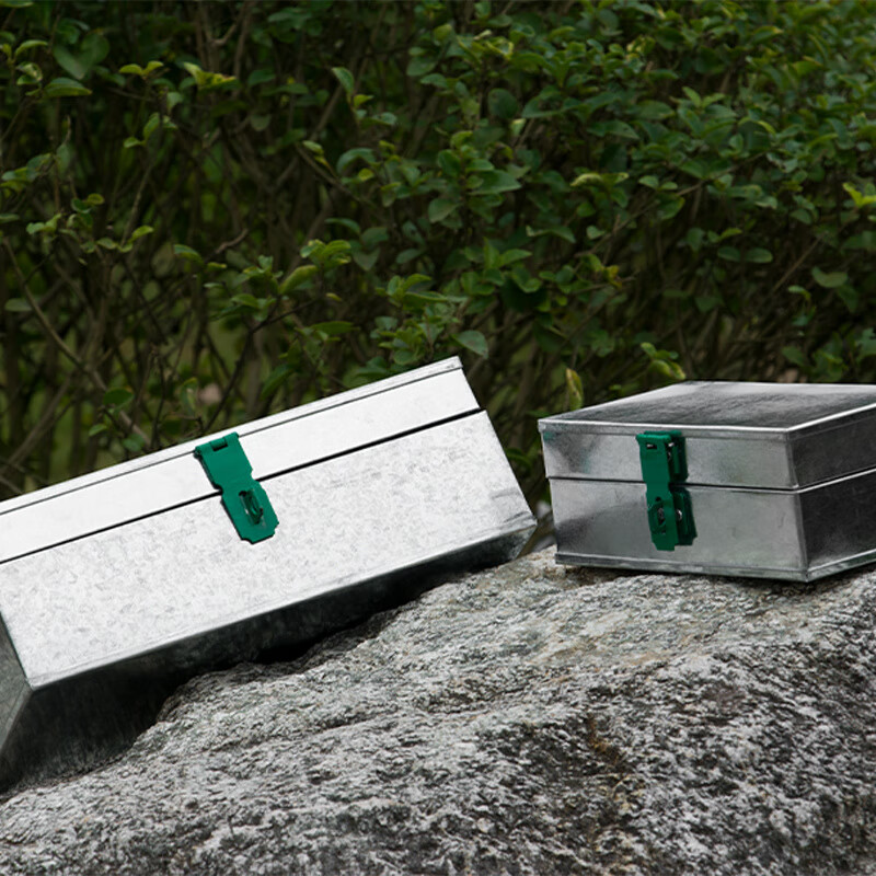 Meikejie galvanized sheet take-out box with lock storage box storage carpentry portable iron box large iron hardware tool box No. 2 storage box tin box + lock