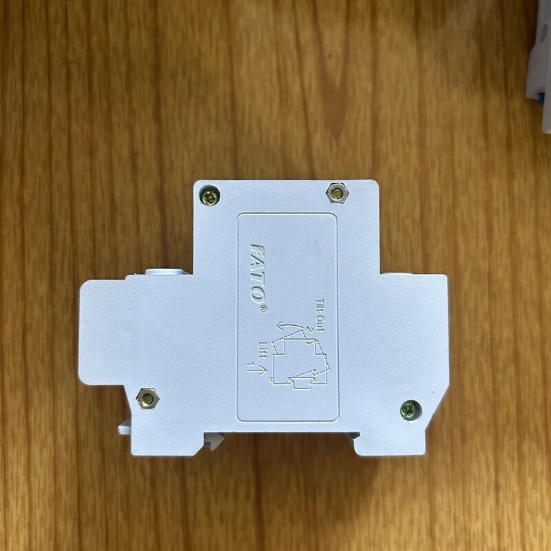 GJXBP Huatong circuit breaker leakage protector DZ47LE1PN63 leakage main switch single-phase trip protection 25A