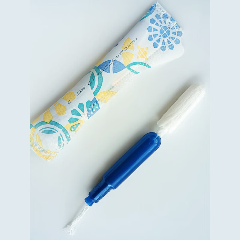 Dambis in stock Canadian Tampax Dambis tampons plastic catheter built-in 96 pieces ordinary extra large flow 96 pieces S large flow domestic spot