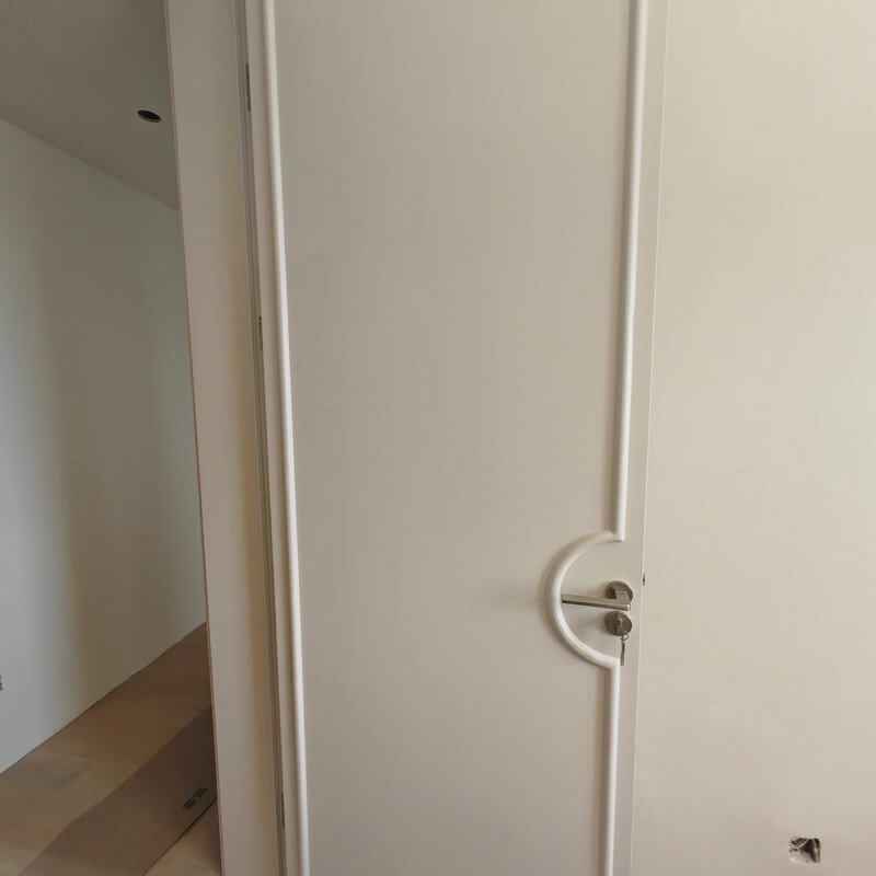 Special-shaped buckle modern simple solid wood composite door set environmentally friendly solid wood veneer painted with hardware