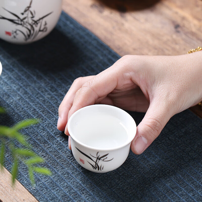 He Jian Gong wine warmer, old-fashioned Chinese-style ceramic hot pot, alcohol stove, heated wine warmer, wine-dividing rice wine cup set, Chinese-style liquor warmer set, 2 liang