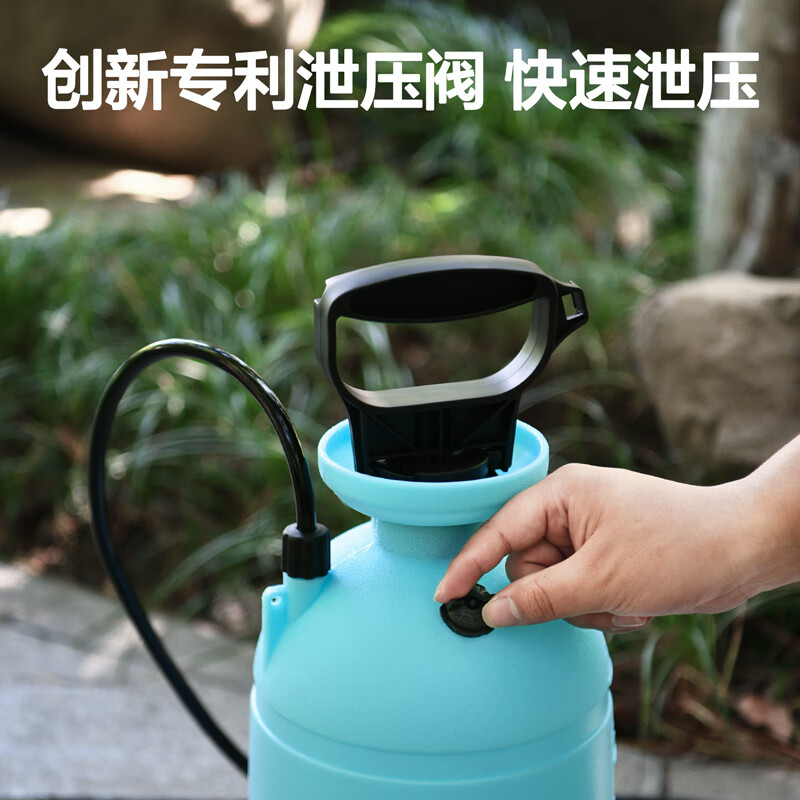 Deli manual air pressure sprayer 5L sterilization alcohol cleaning high-pressure large-capacity gardening watering car washing