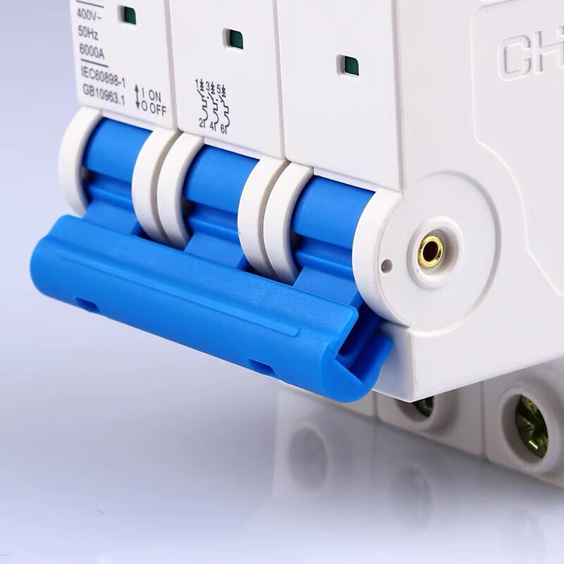 Chint NXB air switch DZ47 small 4P air switch 32A switch 63A main switch household 3P circuit breaker 100A 4p 10A