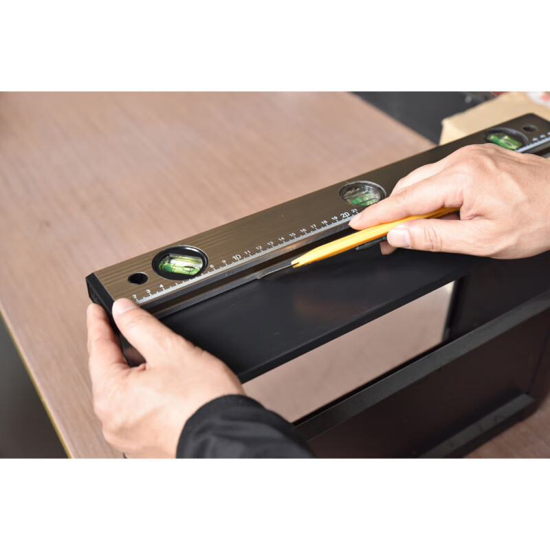 Qinkai high-precision level folding anti-fall blister retractable small portable measuring ruler construction decoration with scale shrink 460-expand 600mm new upgraded electroplating anti-rust coating-with scale