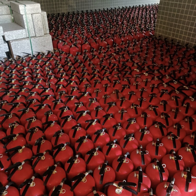 Shantou Lincun Guangdong portable fire extinguisher 4kg manufacturer refilled dry powder second-hand fire extinguisher commercial restaurant decoration Guang 4kg carbon dioxide 2 pieces