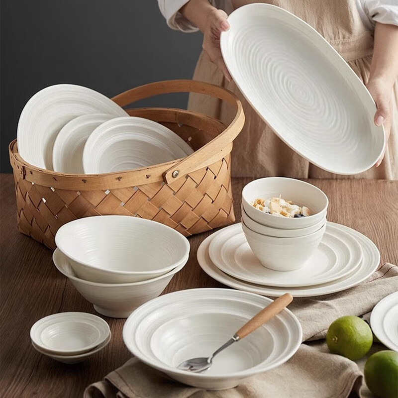 RWTW underglaze color ceramic tableware set bowls and plates set home high-end housewarming gift wedding gift box 2-4 people food pure white 18-piece set damage compensation guaranteed