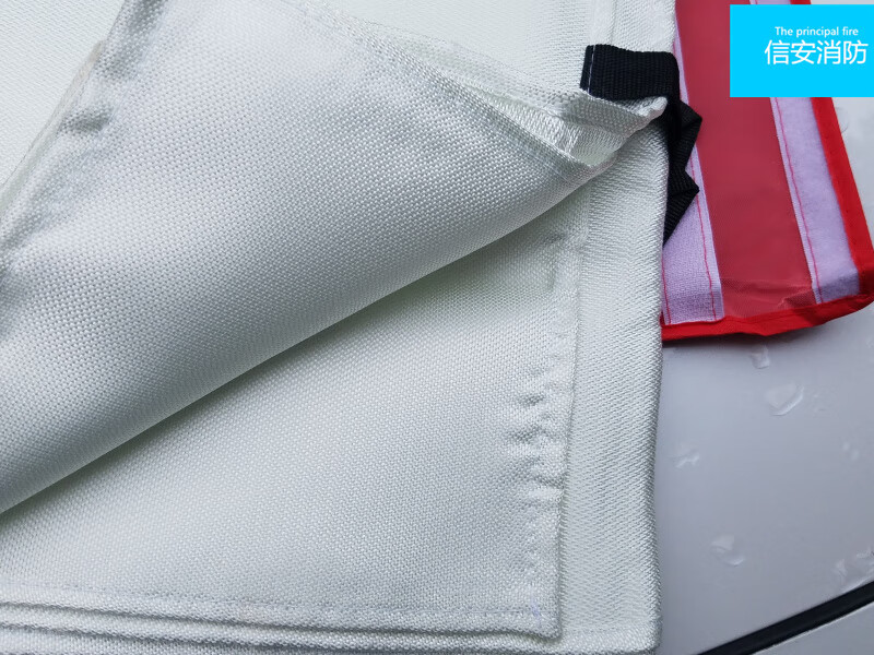 Fire extinguishing blanket Lifesaving blanket Fiberglass fire blanket Asbestos blanket Fire certification 1.5*1.5m 1m*1m fire extinguishing blanket