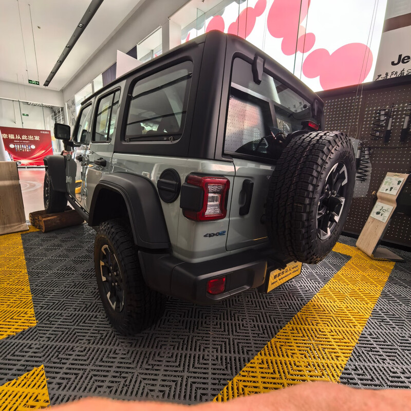 Deposit of 500 yuan Jeep Wrangler Robin Hood imported four-wheel drive Rubicon hardcore off-road