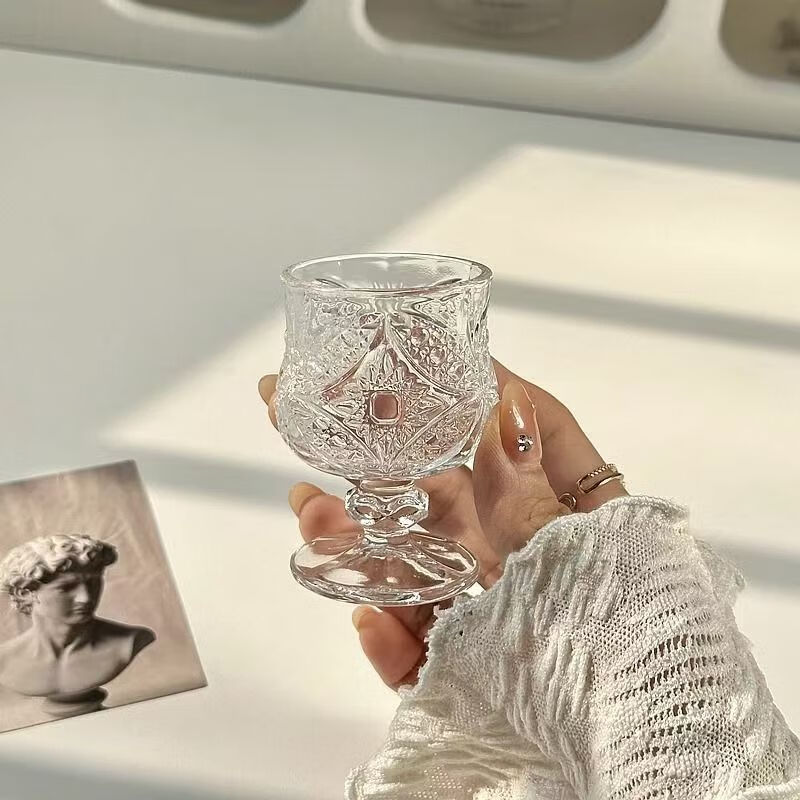 Reputation 6-pack engraved glass mini fruit wine cup exquisite high-foot wine glass high-value small wine glass one-cup engraved small wine glass 50ml 6-pack