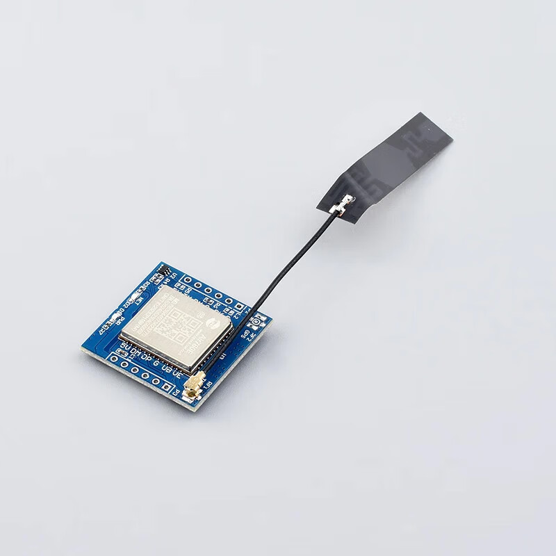 Hezhou Air780E 4G pass module ultra-small 4G module IoT serial communication data transparent transmission DTU Hezhou Air780E ultra-small Internet module with antenna