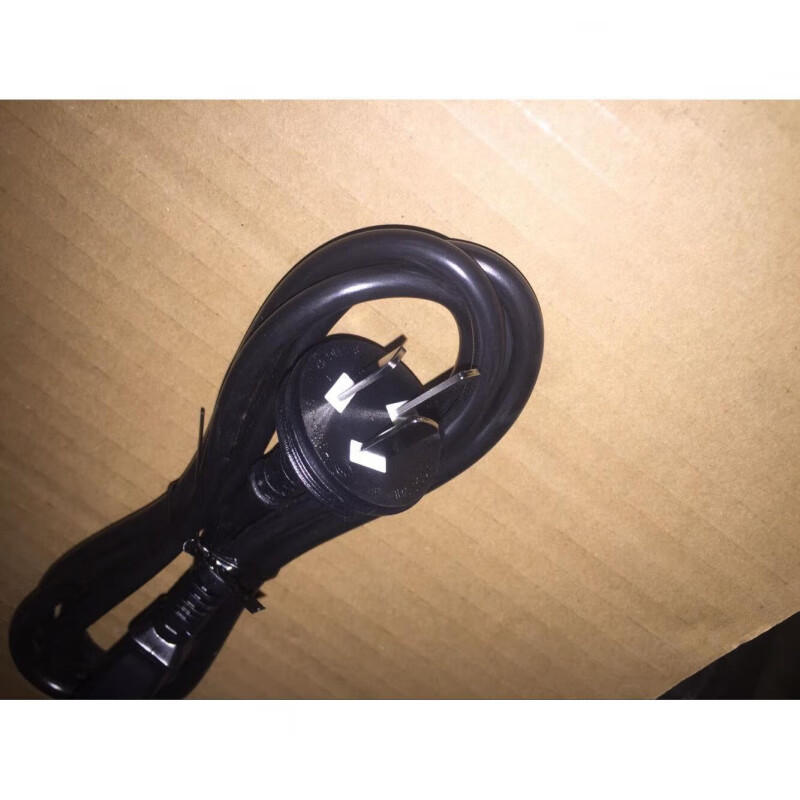 Original Yisheng I-SHENG national standard product suffix three-hole power cord 0.75 square meters pure copper 1.8 meters SP-506A New Yisheng product prefix 1.7 meters