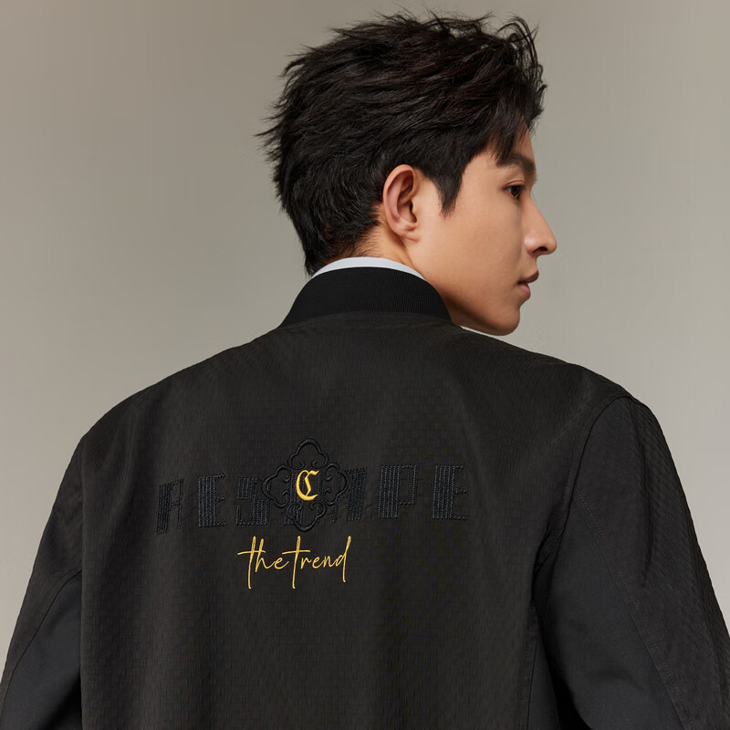 CABBEEN wrinkled jacquard chemical fiber jacket men's English typesetting multiple embroidery design winter baseball collar jacket