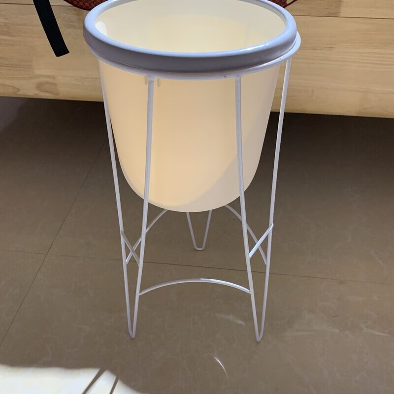 Household trash can heightening bracket kitchen living room office creative durable bend-free paint craft shelf shelf black height 50 caliber 22