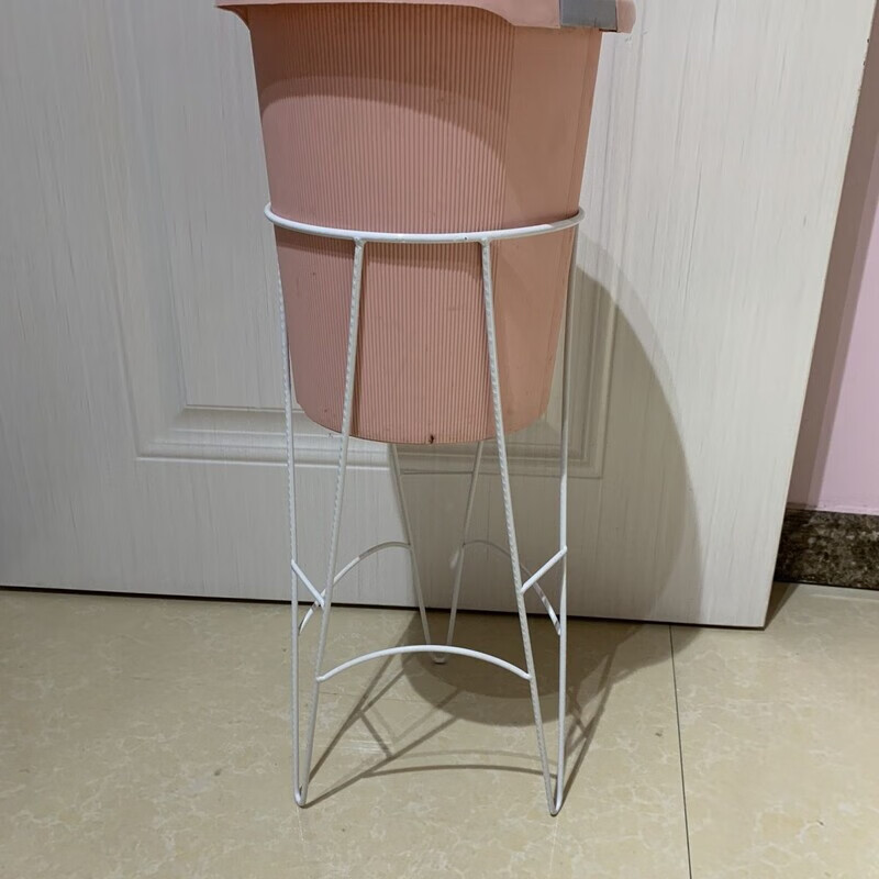 Household trash can heightening bracket kitchen living room office creative durable bend-free paint craft shelf shelf black height 50 caliber 22