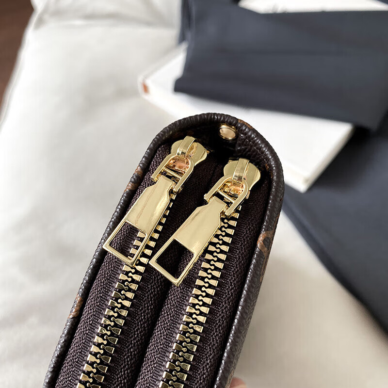 New double zipper multi-layer women's long wallet large capacity card holder ID bag ID bag bank card coffee color