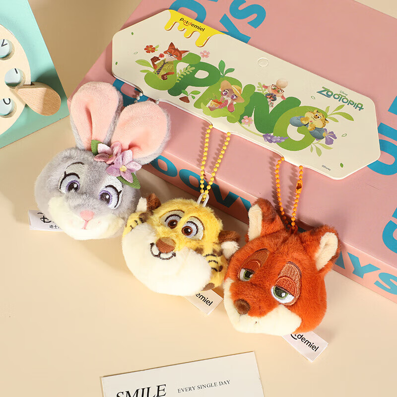 Disney's Genuinely Authorized Zootopia Spring Series Judy Nick Leopard Police Officer Lightning Plush Pendant to Play Disney's Zootopia Judy Carrot Bag 10 1.5 11 Genuinely Authorized + Anti-Counterfeiting Label