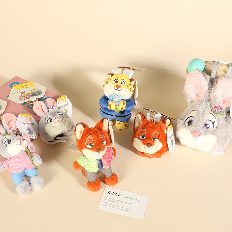 Disney's Genuinely Authorized Zootopia Spring Series Judy Nick Leopard Police Officer Lightning Plush Pendant to Play Disney's Zootopia Judy Carrot Bag 10 1.5 11 Genuinely Authorized + Anti-Counterfeiting Label