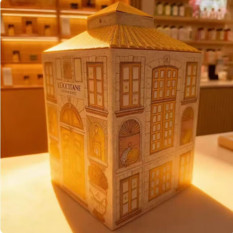 L OCCITANE (L OCCITANE) L'Occitane limited edition light chasing calendar gift box Christmas blind box 15 products as a gift for your girlfriend Contains 15 products light chasing calendar gift box set