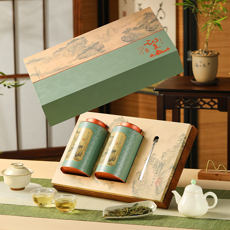 Go find green tea Mingqian Longjing tea gift box 250g 2025 new tea spring tea new year gifts for elders
