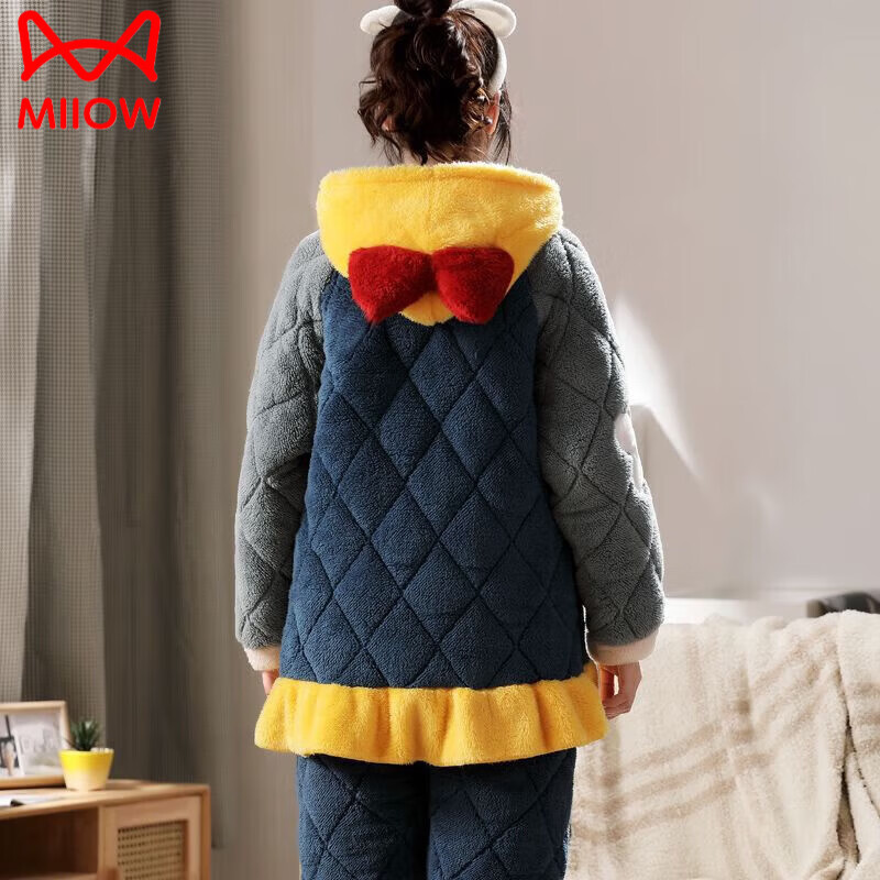 MiiOW winter three-layer quilted coral velvet pajamas for women thickened plus velvet warm flannel can be worn outside home clothes suit for women Snow White three-layer quilted J004 M 90-110 catties