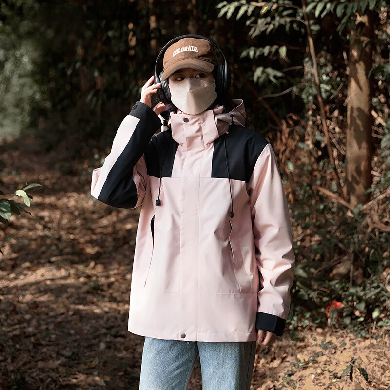 Playboy Outdoor Jacket for Men and Women Three-in-One Detachable Jacket 2026 New Casual Windproof and Waterproof Mountaineering Wear Ivory White Three-in-One XL