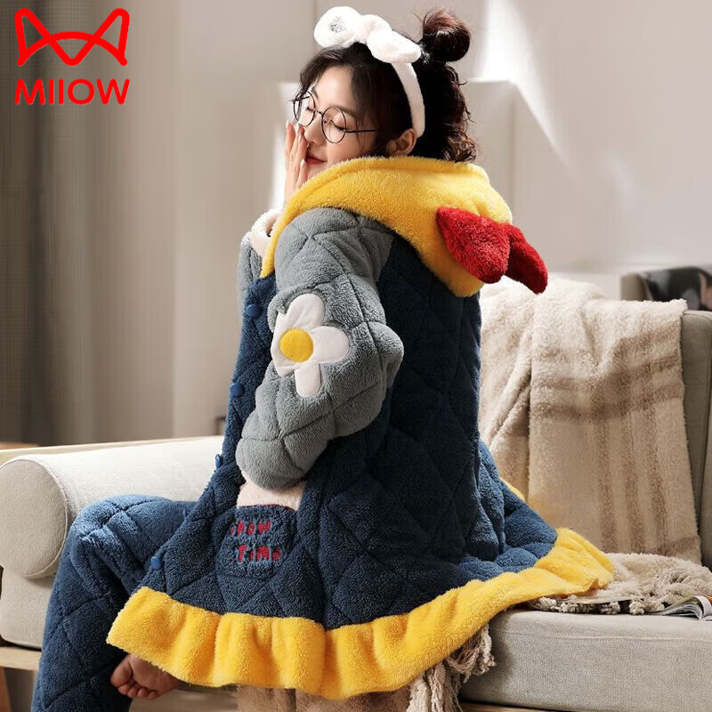 MiiOW winter three-layer quilted coral velvet pajamas for women thickened plus velvet warm flannel can be worn outside home clothes suit for women Snow White three-layer quilted J004 M 90-110 catties