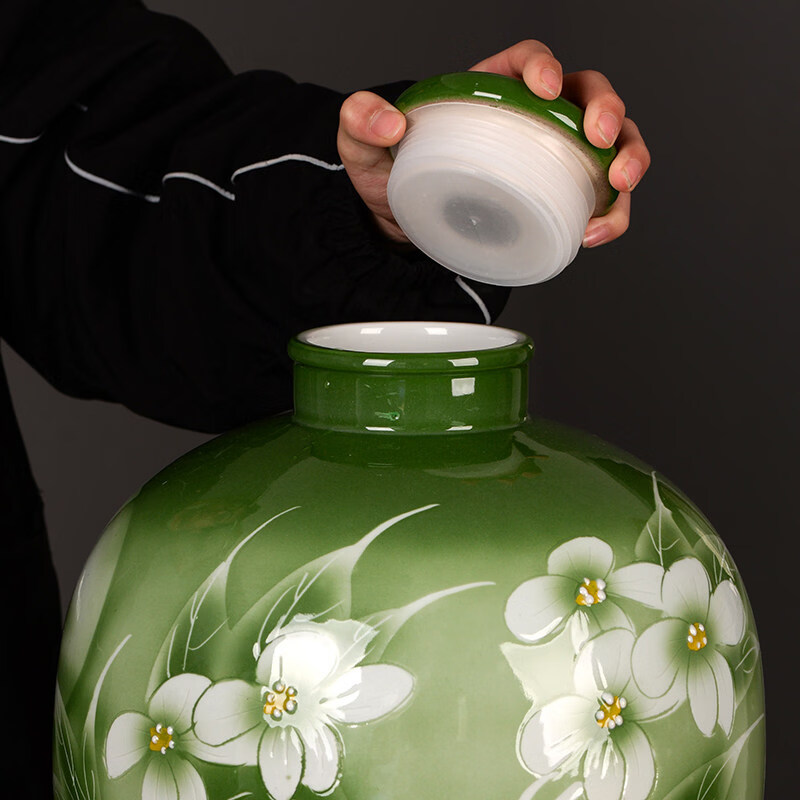 Tuojin quality ceramic wine jar 10 jins 20 jins 30 jins 50 jins household wine jars wine jar bottle seal special wine jar 10 jins carved yellow chrysanthemum (with faucet) with wine lifting base