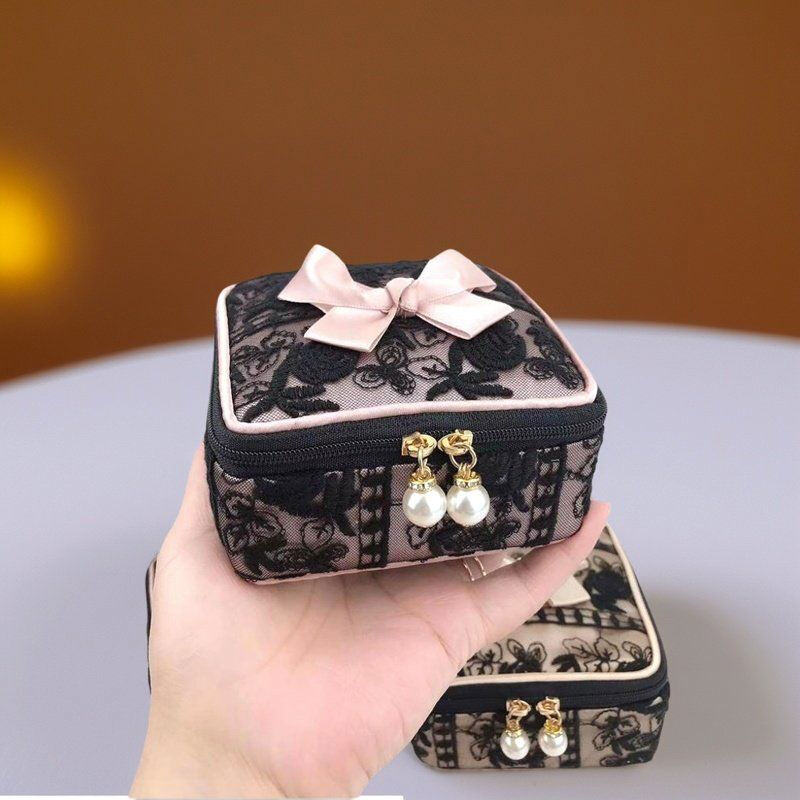 Charming sanitary napkin sanitary napkin bag portable aunt napkin menstrual bag black