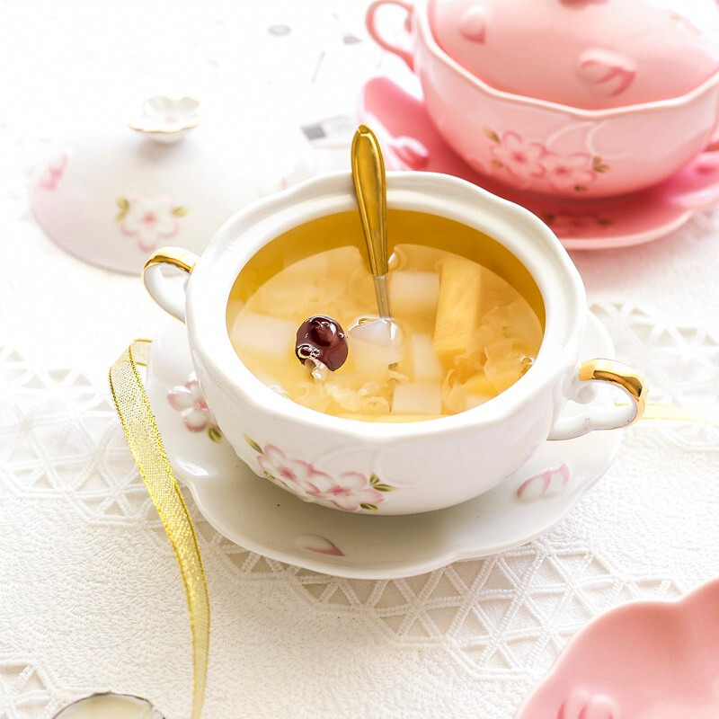 Jiayi Kitchen Japanese-style cherry blossom double-eared bowl with lid porridge bowl palace embossed sugar water dessert bowl steamed egg bowl ceramic bird's nest bowl stew pot white covered bowl + white plate + golden cherry blossom spoon
