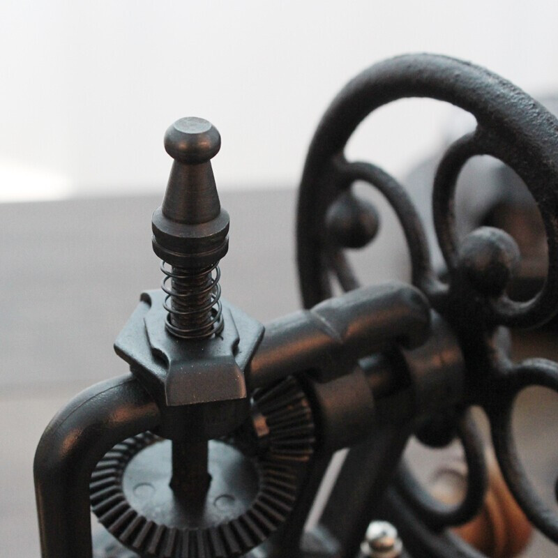 Mongdio hand grinder household coffee bean grinder manual grinder hand grinder coffee machine retro grinder