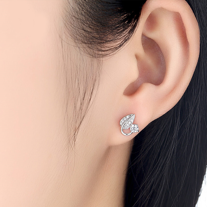 Jian Lu Studs Women S Whole Body S925 Silver Simple Cute Leaf Bud Jian Lu Studs Women S Whole Body S925 Silver Simple Cute Leaf Bud Diamond Earrings Fashion Sweet Personality First Jewelry