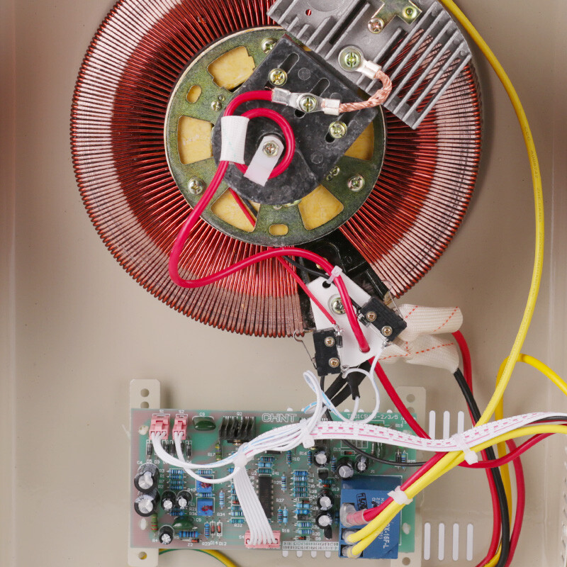 Chint (CHNT) voltage regulator TND3 (TSD)-5 single-phase wall-mounted automatic AC voltage regulator 5000W air conditioner TV computer voltage regulator