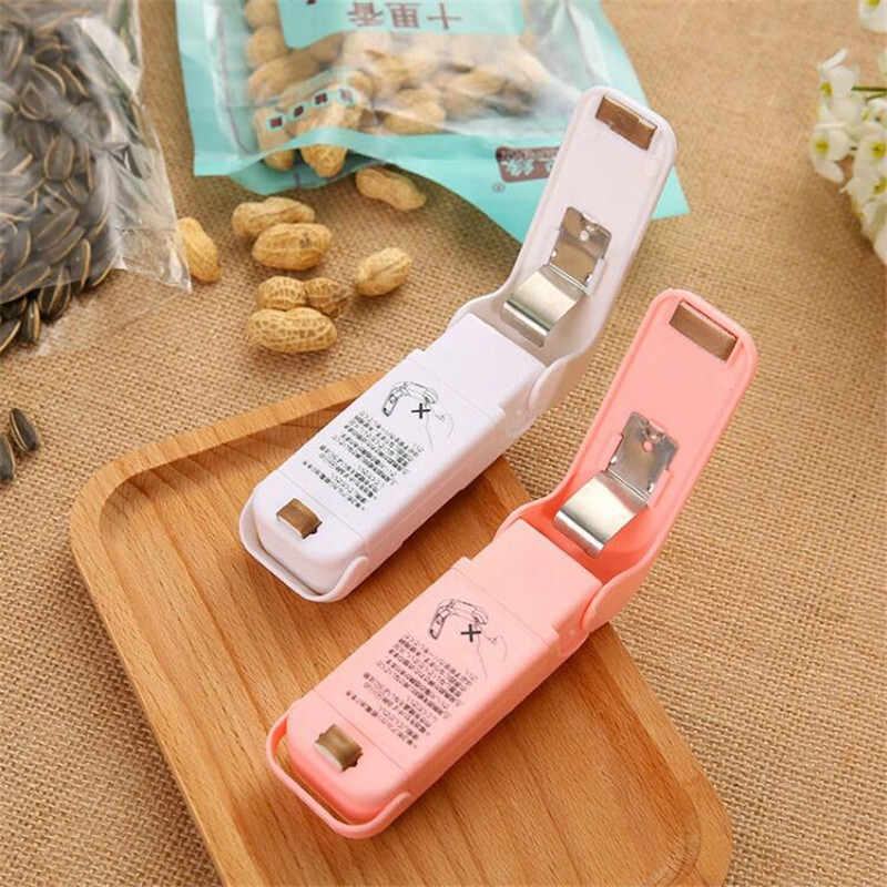 SAFEBET Japanese-style household sealing machine mini portable sealing machine kitchen fresh-keeping bag heating sealing plastic bag sealing white