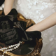 Fu Qirui Elastizität und elegantes Hochzeitskleid rösten Handschuhe koreanische Kurzspitzenschuhe Hochzeit XiUhe Wein rote Handschuhe rote Chrysanthemen kurz