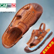 Sandalias de cuero de cartelo Hombres 2025 Summer NUEVO estilo de mediana edad Papá Baotou Beach Shiphide Sandalias transpirables de doble propósito 686 Khaki 38